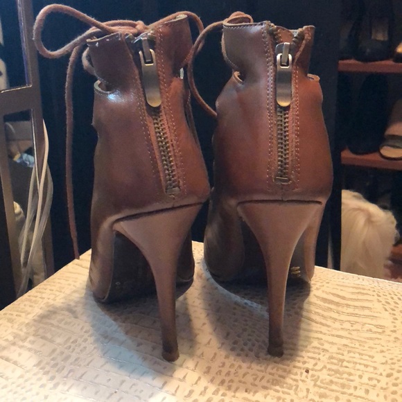 booties - Picture 2 of 5